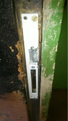 Монтаж на нова електрическа брава за вход в София